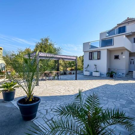 Apartments Visnja Rogoznica  Ngoại thất bức ảnh