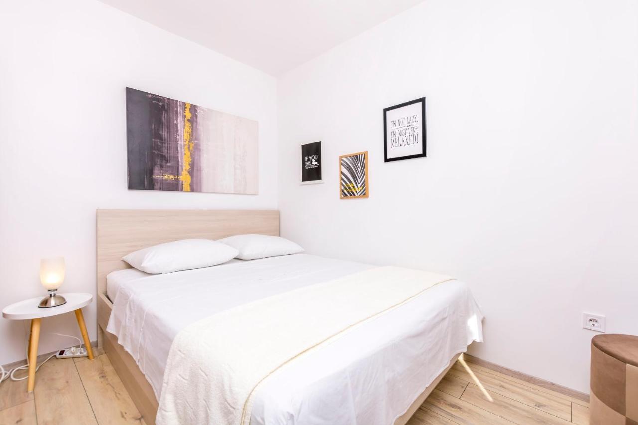 Apartments Visnja Rogoznica  Ngoại thất bức ảnh