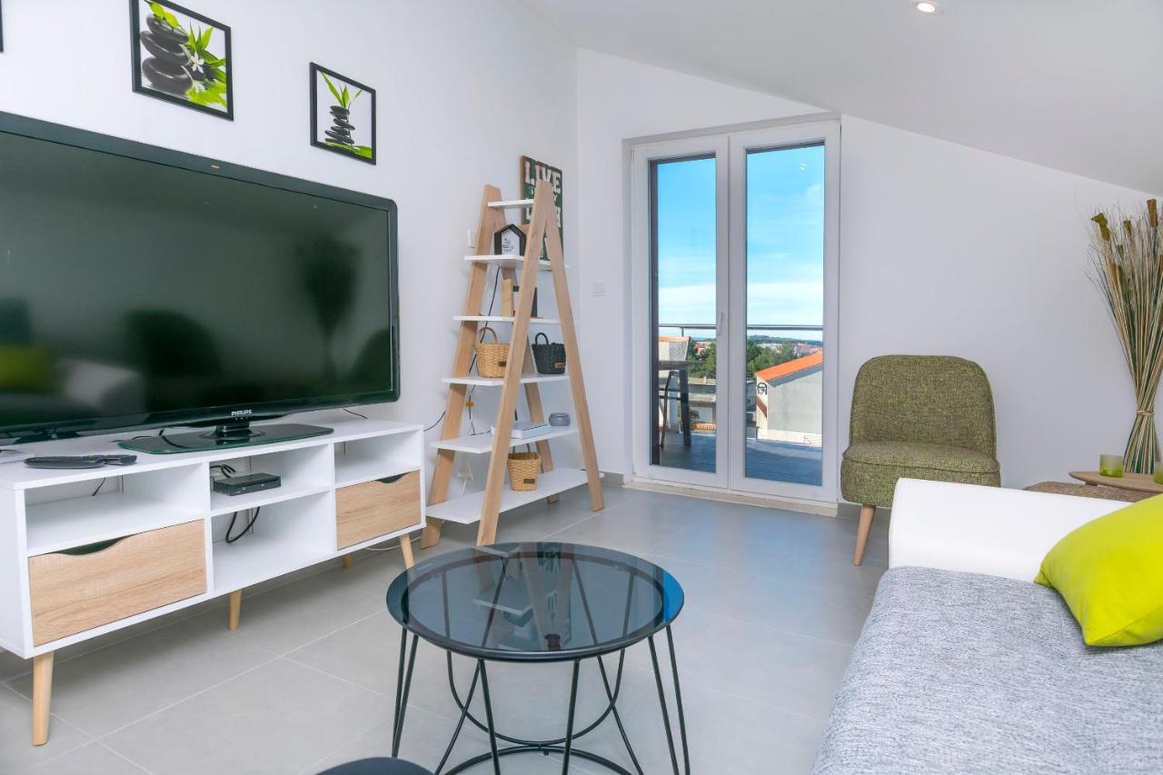 Apartments Visnja Rogoznica  Ngoại thất bức ảnh